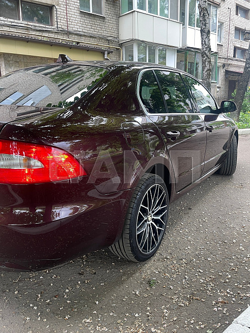 Skoda Superb  - изображение 6