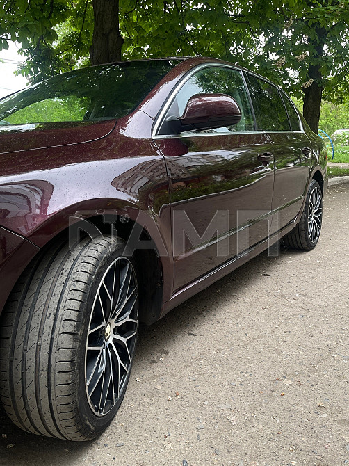 Skoda Superb  - изображение 1
