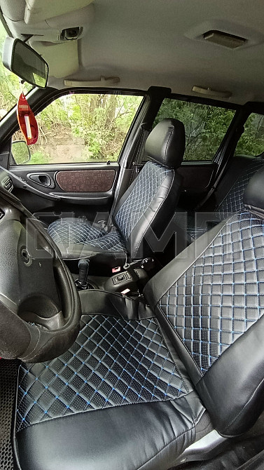 Chevrolet Niva 2006  - изображение 3