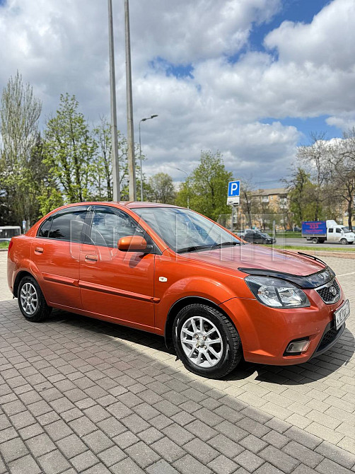 Kia Rio 2010  - изображение 8