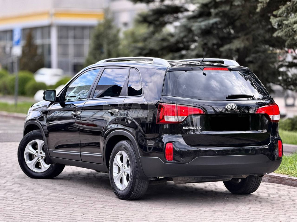 KIA Sorento 2013  - изображение 8