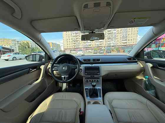 Volkswagen Passat 2012 