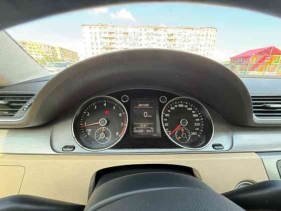 Volkswagen Passat 2012 