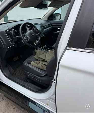 Mitsubishi Outlander 2022 