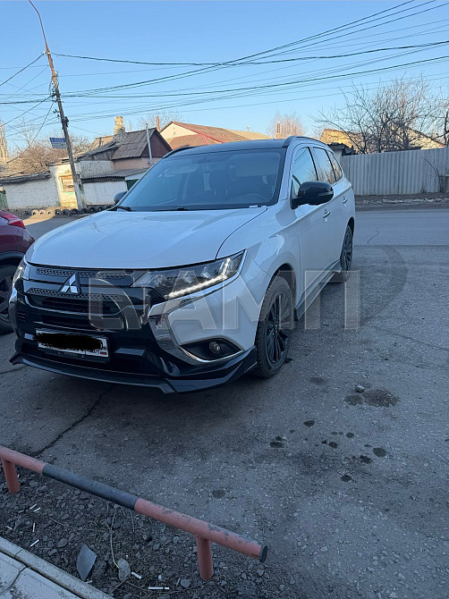 Mitsubishi Outlander 2022  - изображение 10