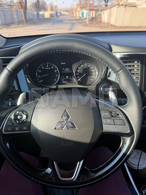 Mitsubishi Outlander 2022  - изображение 9