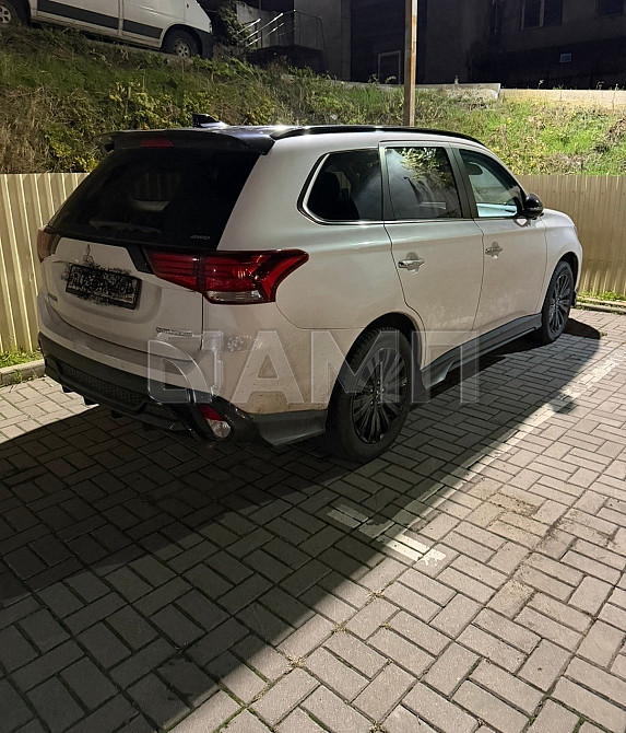 Mitsubishi Outlander 2022  - изображение 1