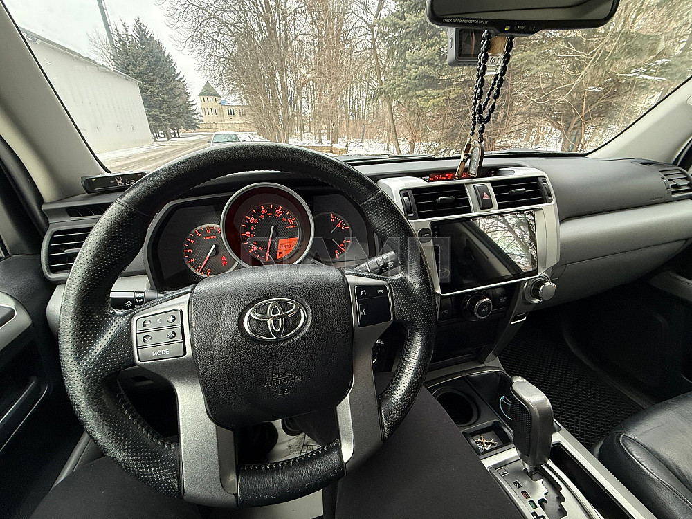Toyota 4Runner 2011  - изображение 3