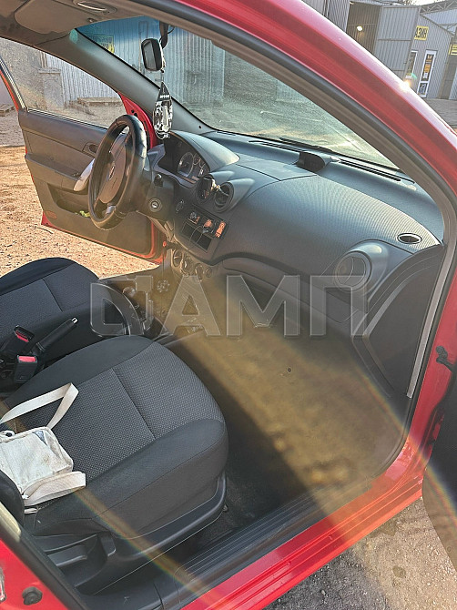 Chevrolet Aveo 2010  - изображение 1