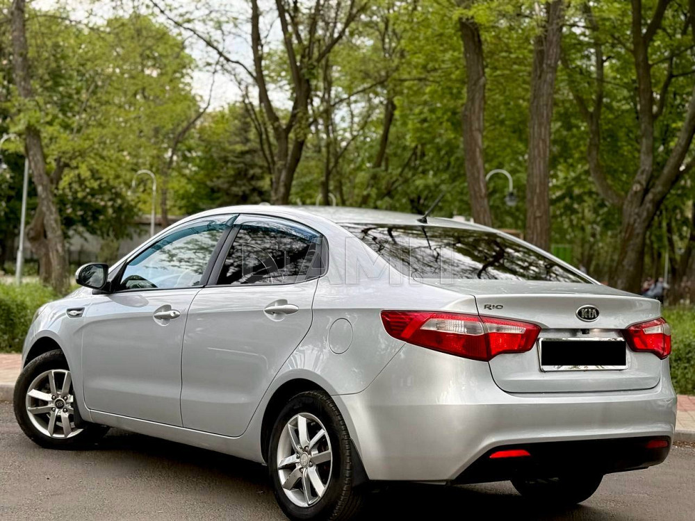 KIA RIO 2012  - изображение 6