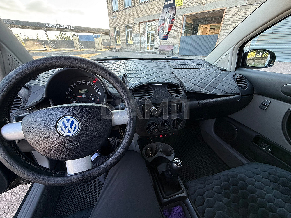 Volkswagen Beetle 2001  - изображение 4