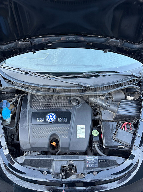 Volkswagen Beetle 2001  - изображение 1