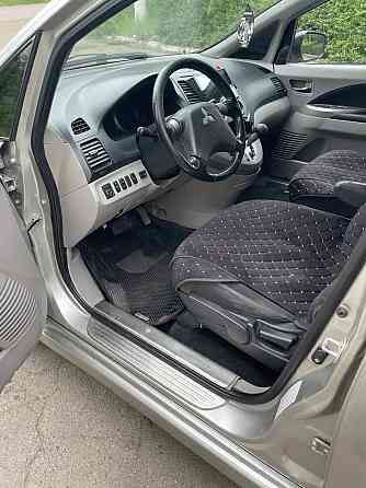 Mitsubishi Grandis 2008 Макеевка