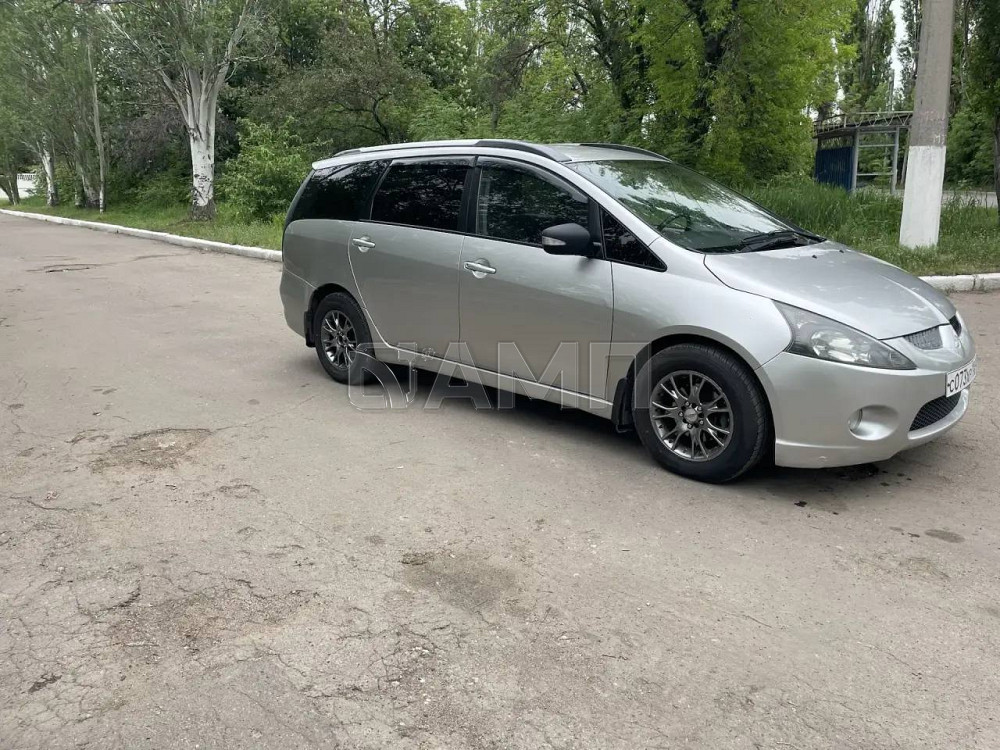 Mitsubishi Grandis 2008 Макеевка - изображение 3