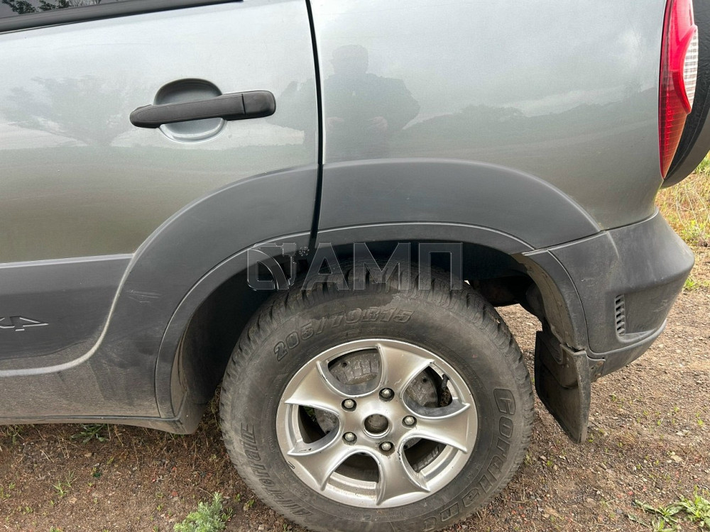 Chevrolet Niva 2009  - изображение 3