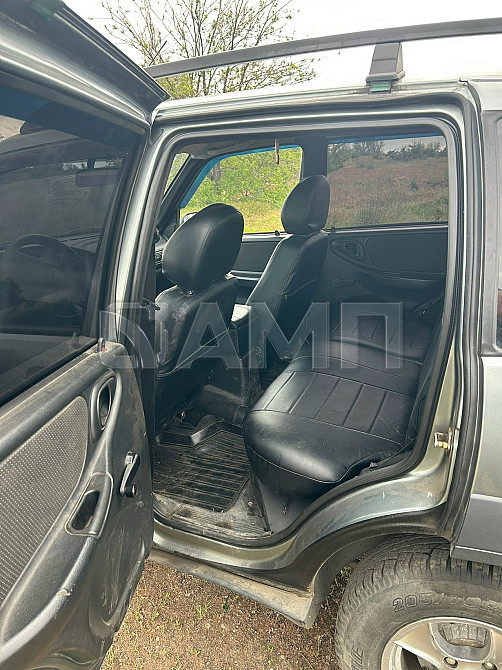 Chevrolet Niva 2009  - изображение 2