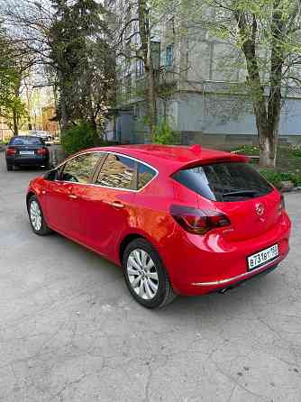 Opel Astra 2012 