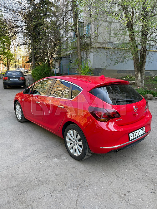 Opel Astra 2012  - изображение 6