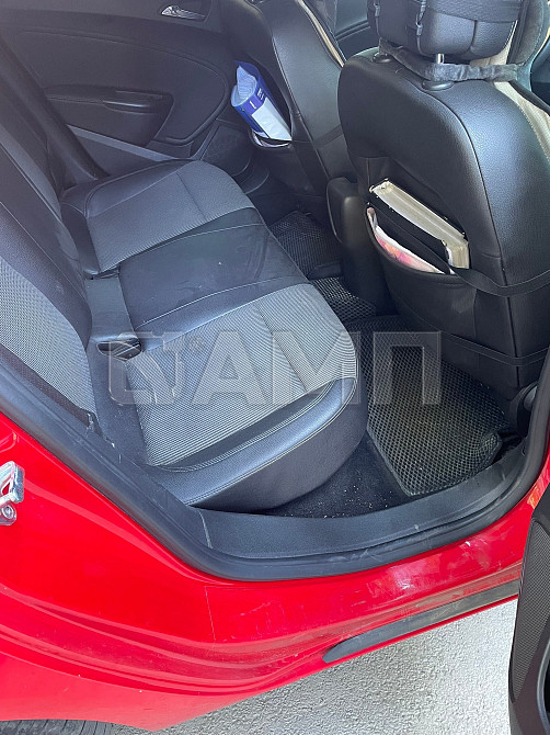 Opel Astra 2012  - изображение 3