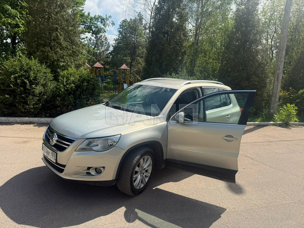 Volkswagen Tiguan 2011  - изображение 1