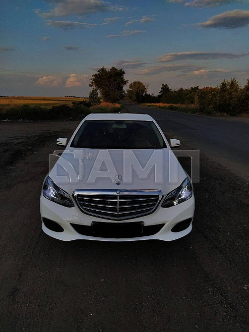 Mercedes E-class 2014  - изображение 8