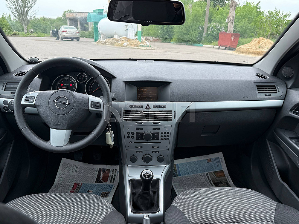 Opel Astra H 2011  - изображение 5