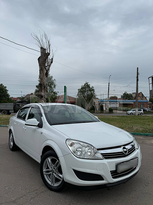 Opel Astra H 2011  - изображение 9