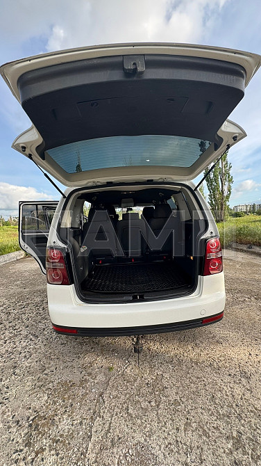 Volkswagen Touran 2010  - изображение 5