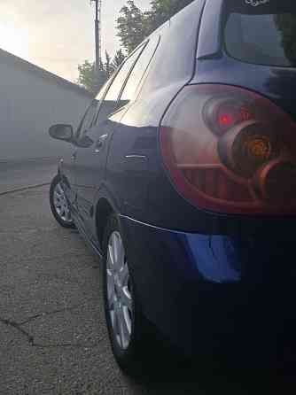 Nissan Almera 2004 