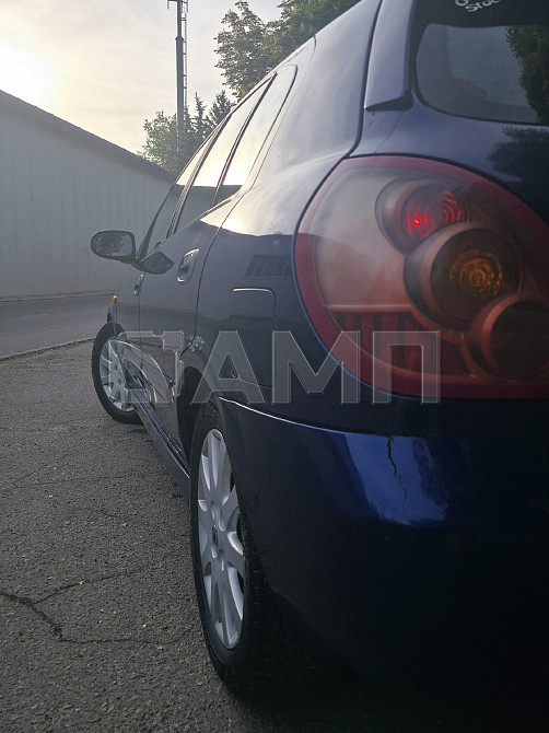 Nissan Almera 2004  - изображение 5