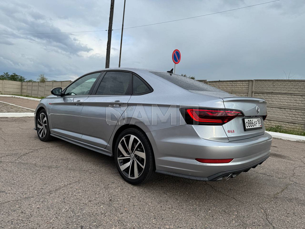 Volkswagen Jetta GLI 2020  - изображение 8