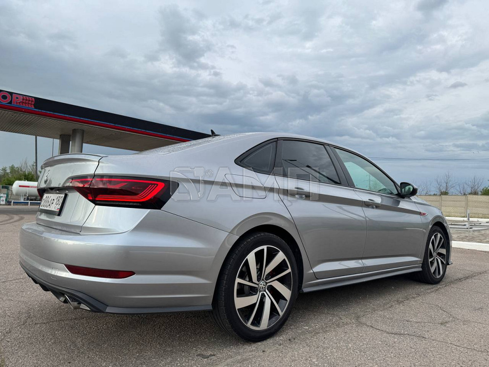 Volkswagen Jetta GLI 2020  - изображение 6