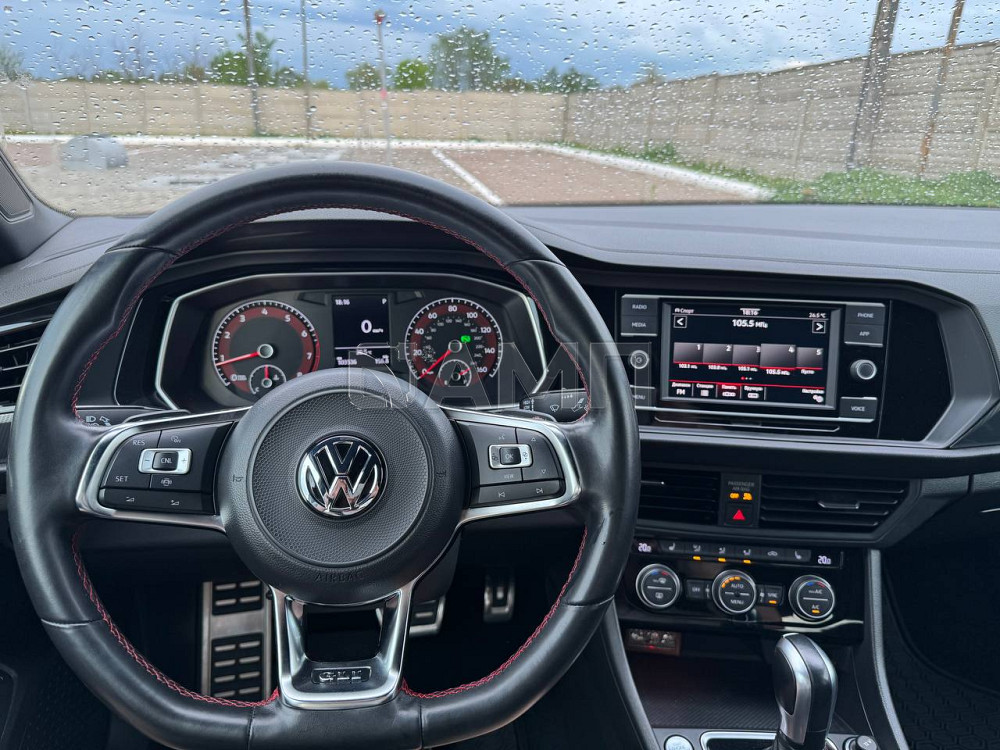 Volkswagen Jetta GLI 2020  - изображение 4