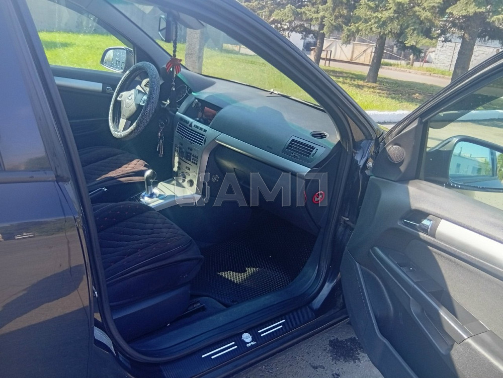 Opel Astra 2010 Макеевка - изображение 3