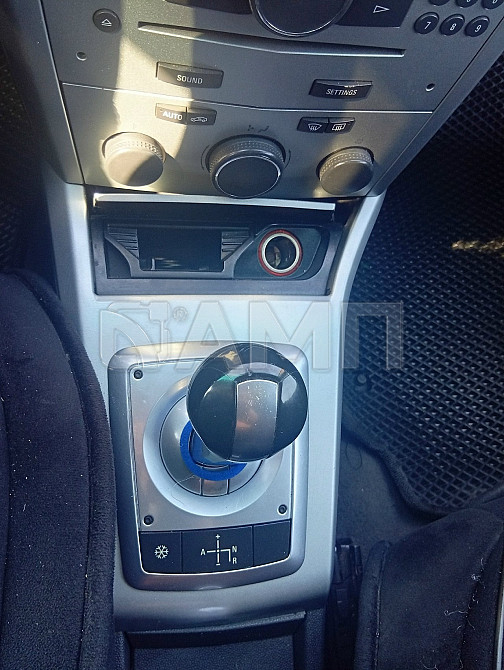 Opel Astra 2010 Макеевка - изображение 5