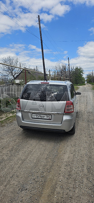 Opel Zafira B 2008  - изображение 4