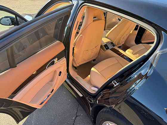 Porsche Panamera 2012 