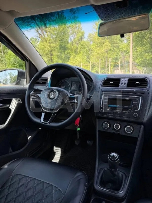 Volkswagen Polo 2018  - изображение 2