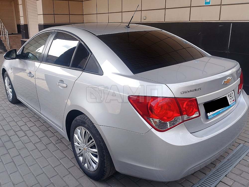 Chevrolet Cruze 2010  - изображение 4