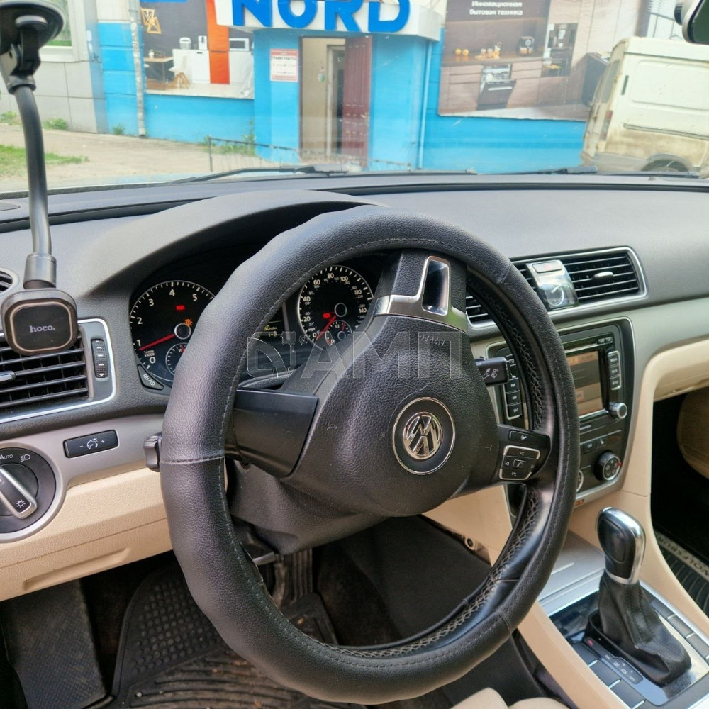 Volkswagen Passat 2014  - изображение 1
