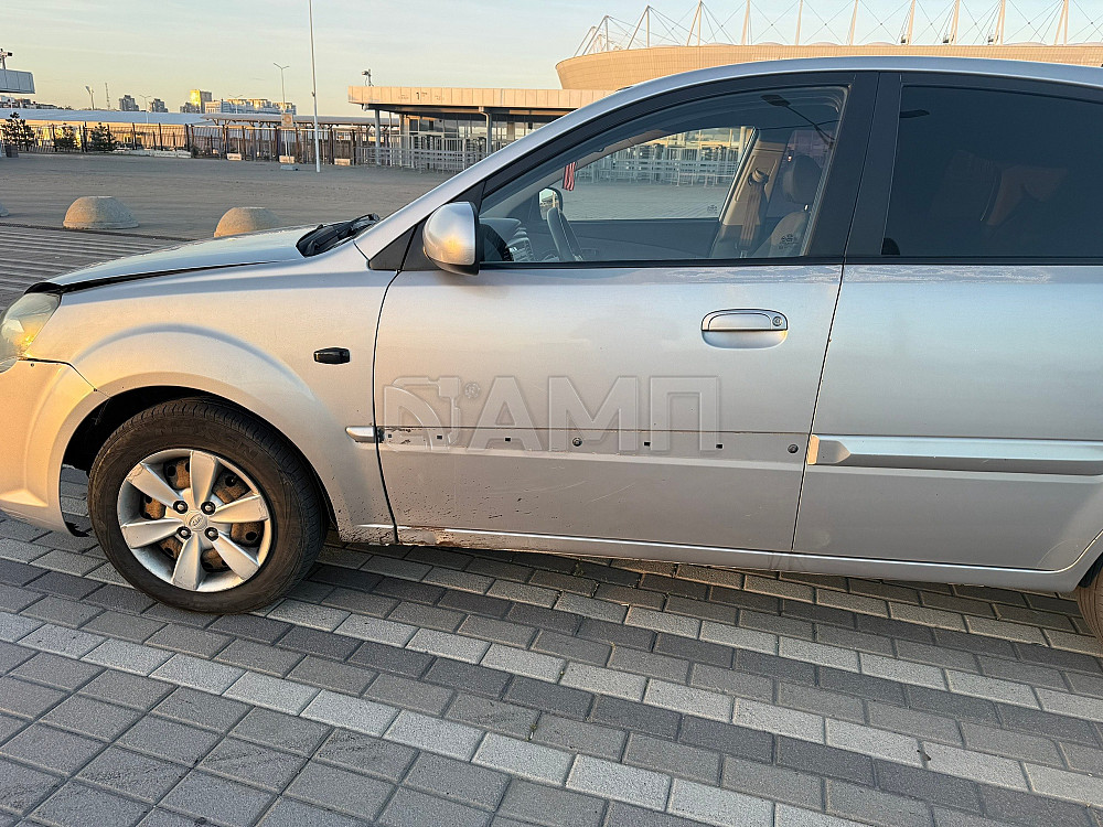 KIA Rio 2010  - изображение 5