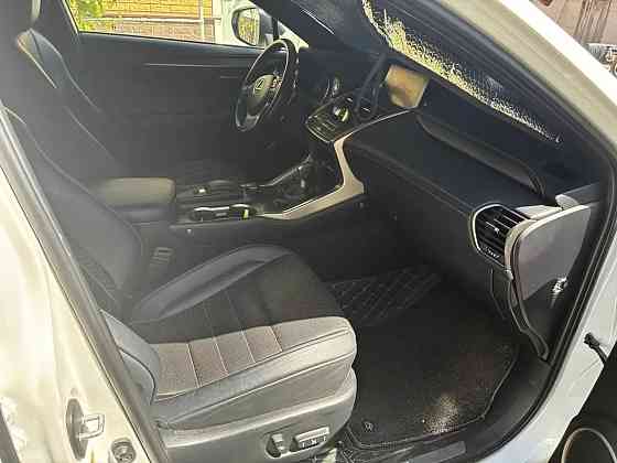 Lexus NX 200t 