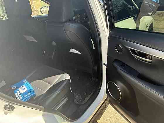 Lexus NX 200t 