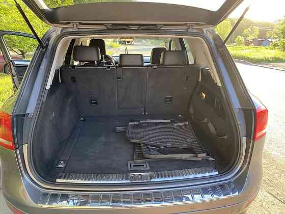 Volkswagen Touareg 2011 Енакиево