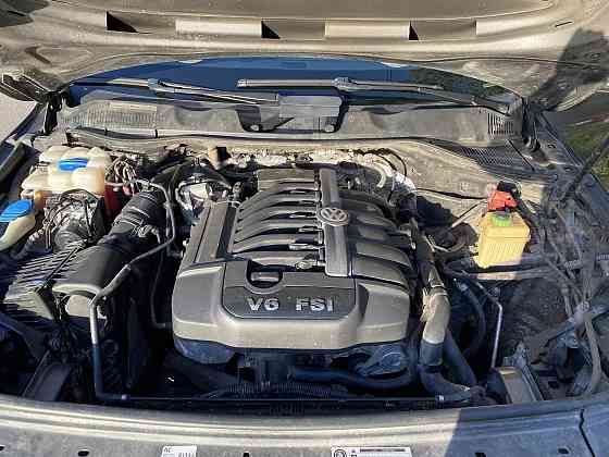 Volkswagen Touareg 2011 Енакиево