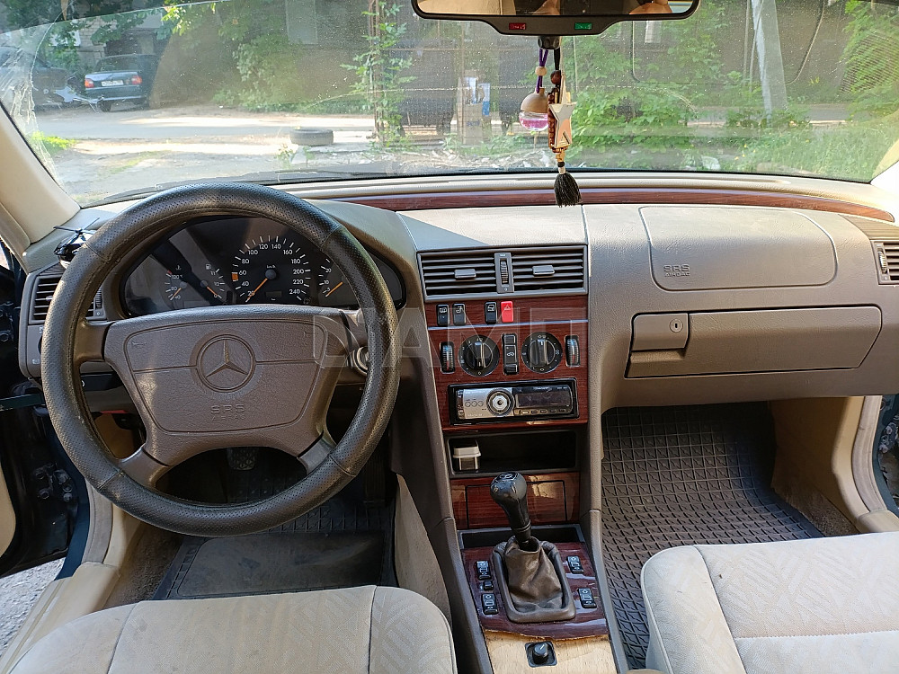 Mercedes-Benz C220 1994  - изображение 2