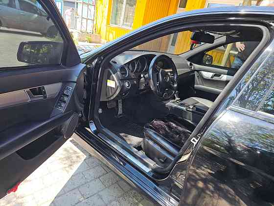Mercedes-Benz C250 2012 