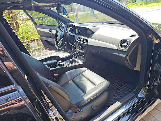 Mercedes-Benz C250 2012 