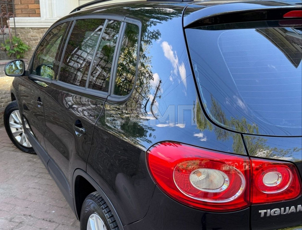 Volkswagen Tiguan 2011  - изображение 5