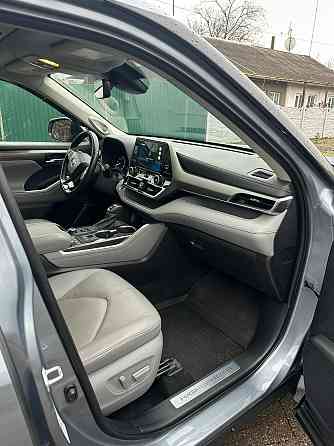 Toyota Highlander 2021 Макеевка